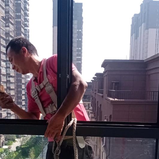 濮阳门窗小哥