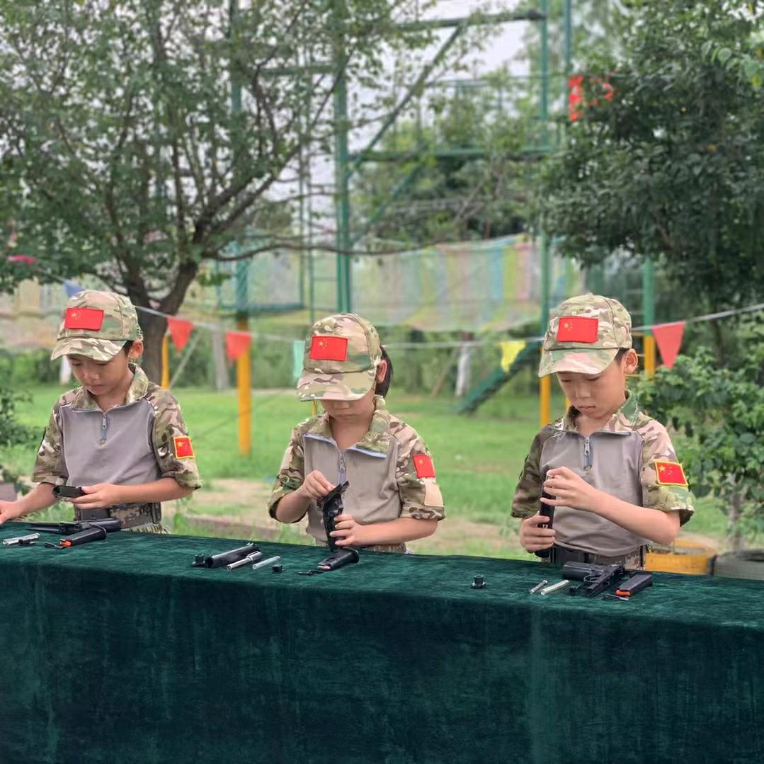 成都龙泉少年特种兵军事夏令营