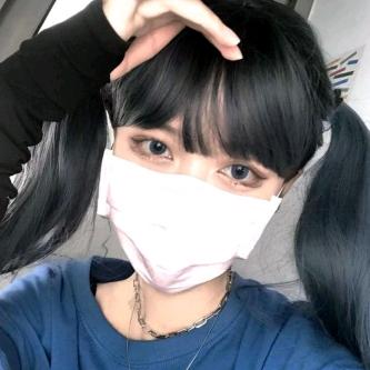 婉秋(ง •̀_•́)ง加油