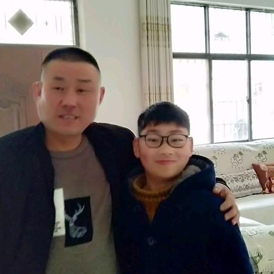 留光种氏地板砖橱柜