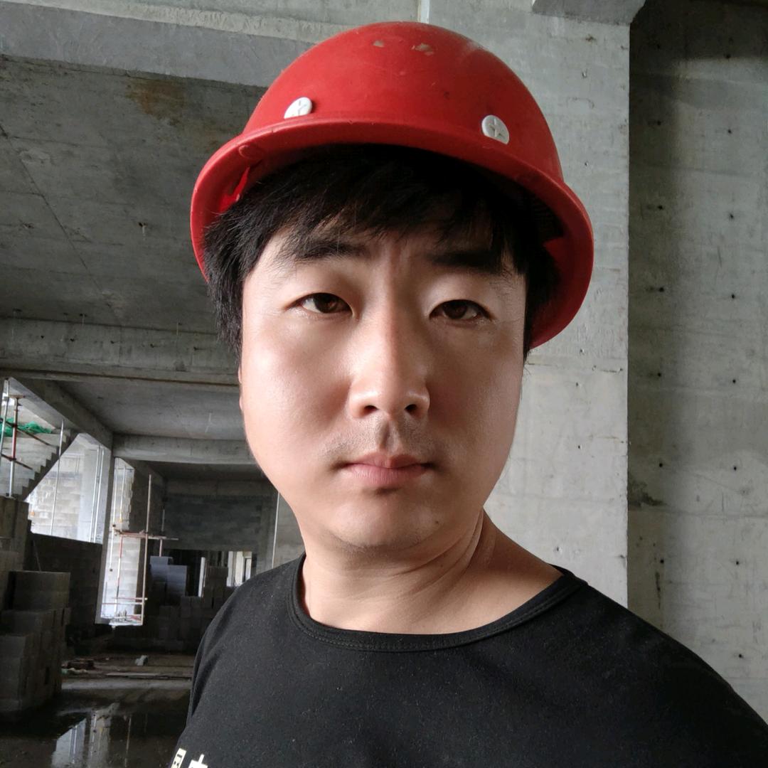小郭在工地