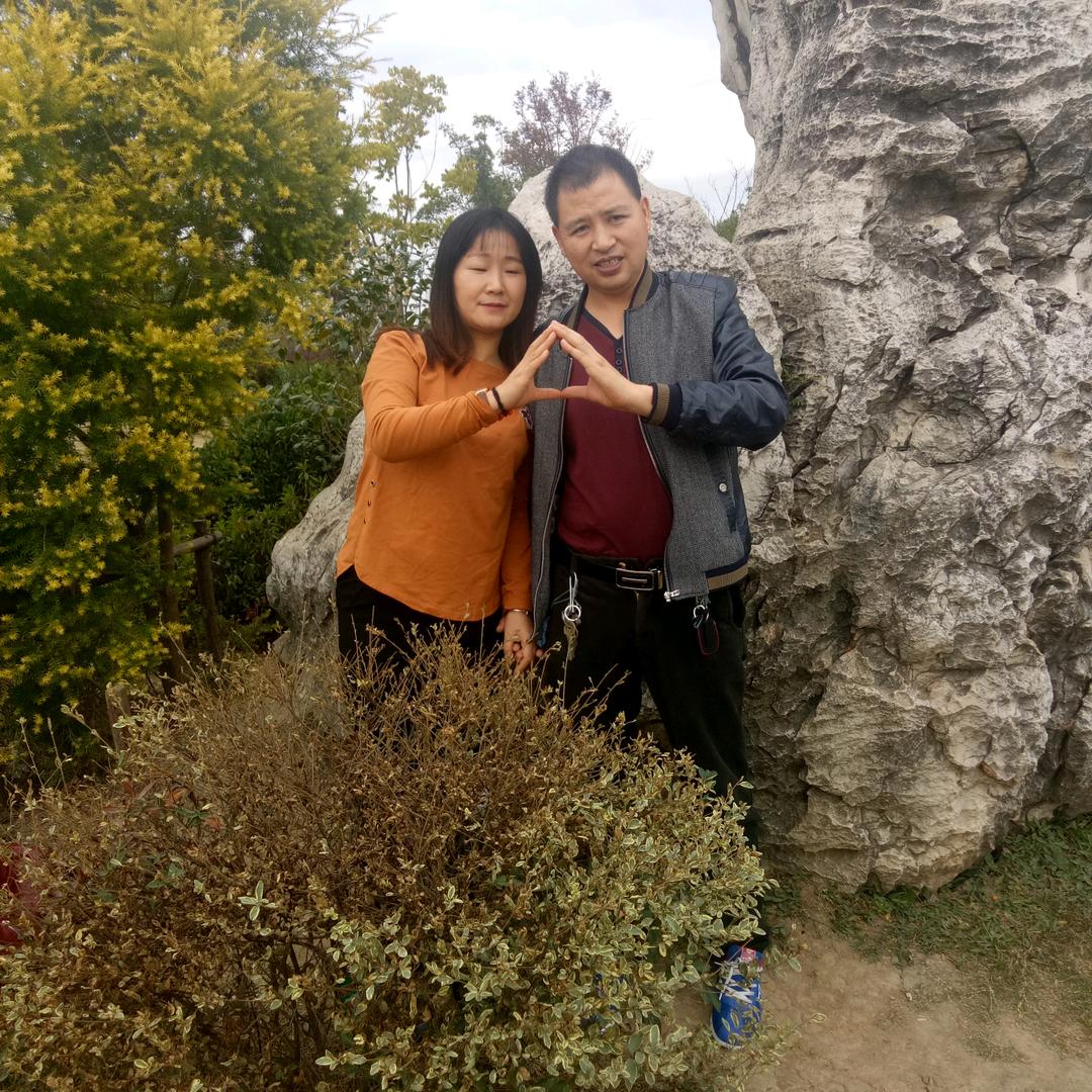 幸福在哪里？朋友我告诉你