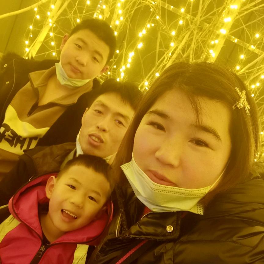 @二吖（张家二百万）