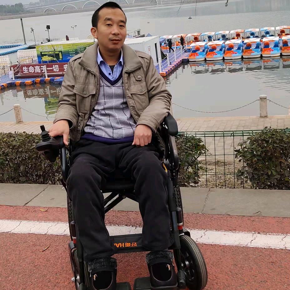 坚强哥