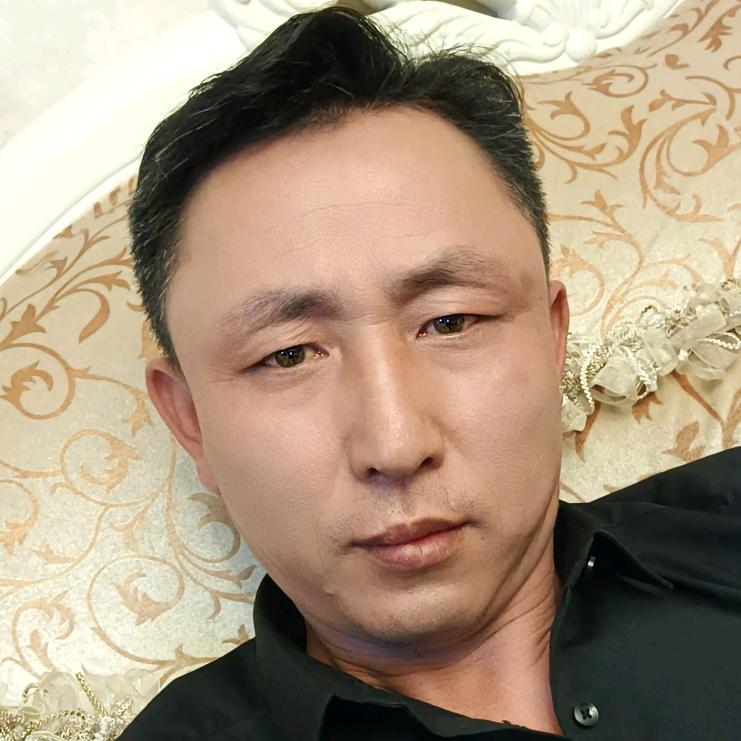 阿龍