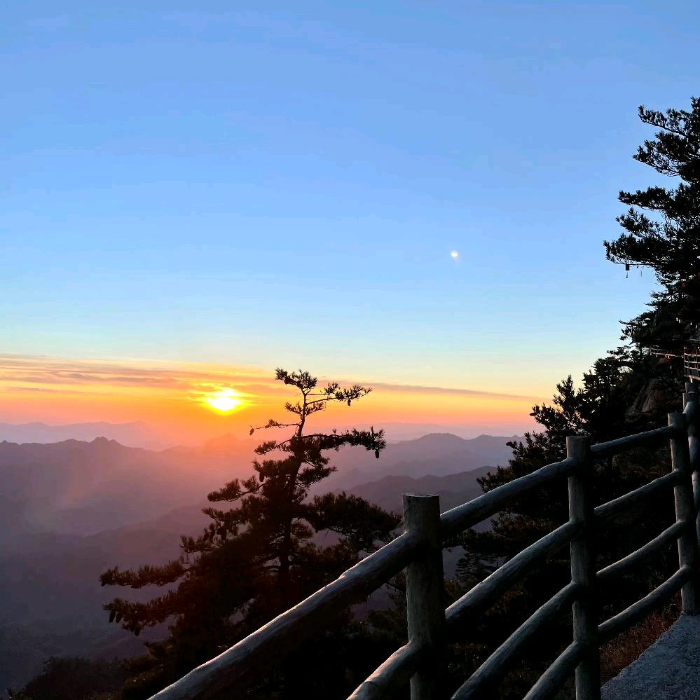中州国际旅行社（许昌春秋广场店）