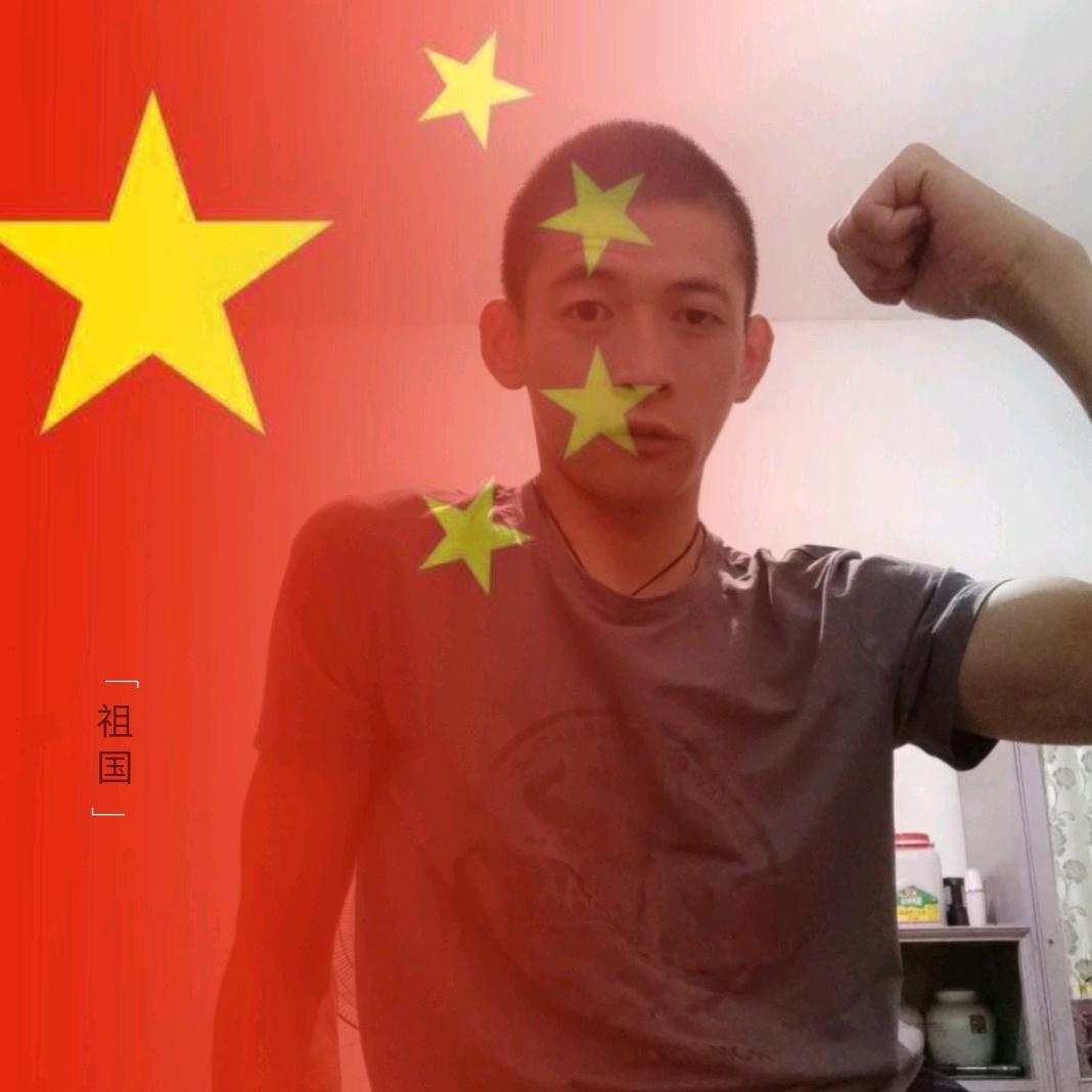 坚强永永（每晚在钜龙下面卖水）
