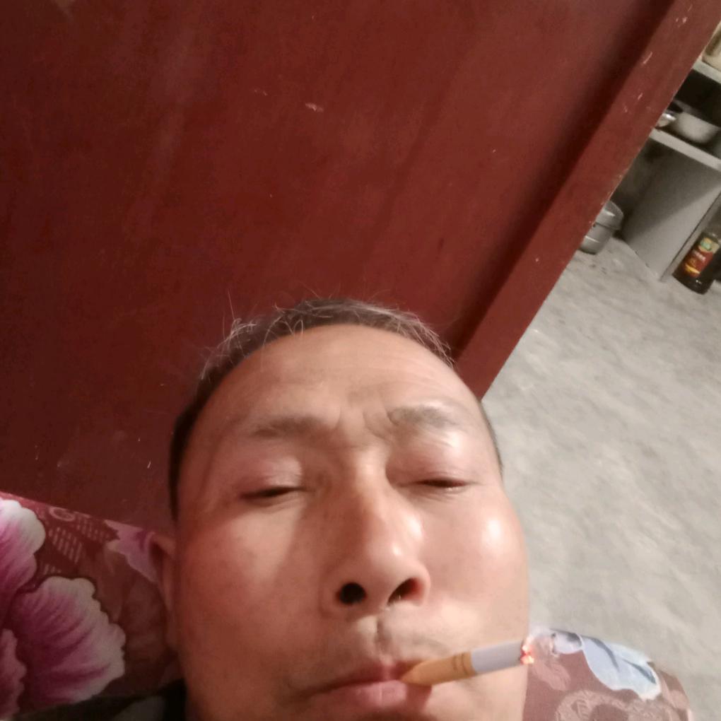 一个很劳内的人