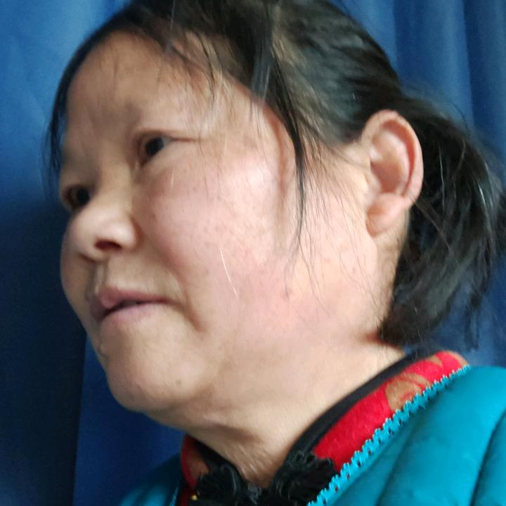 金
