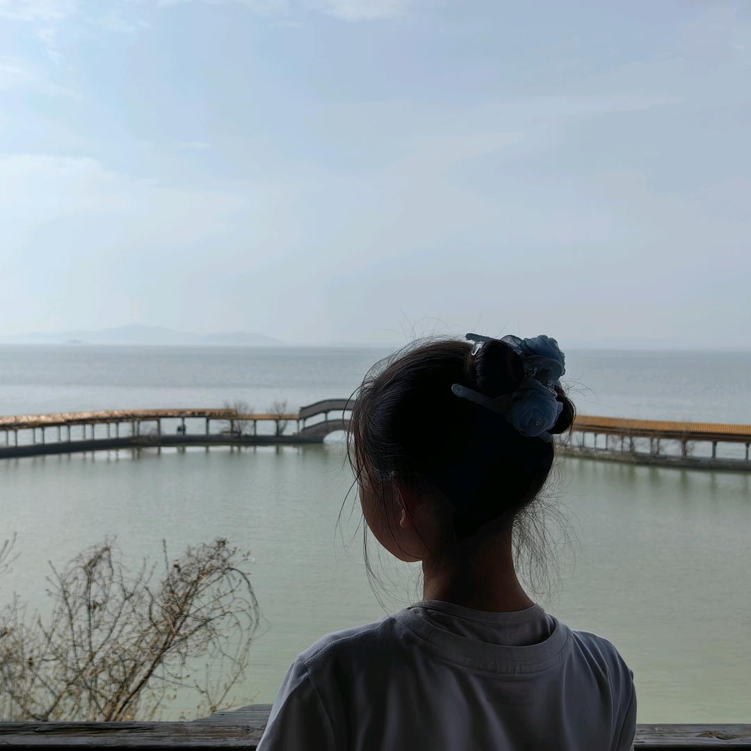 凌晨.