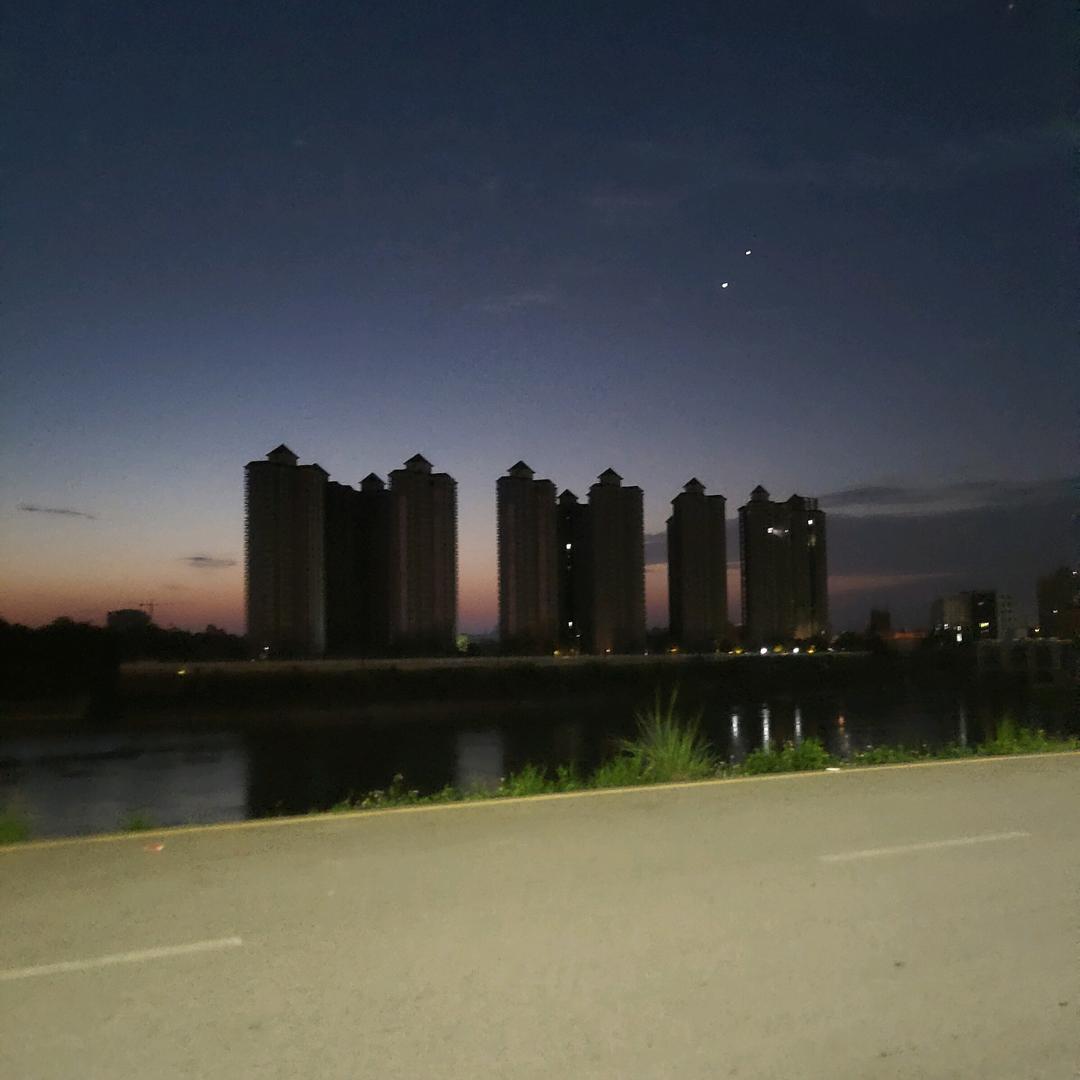 热心市民﹌