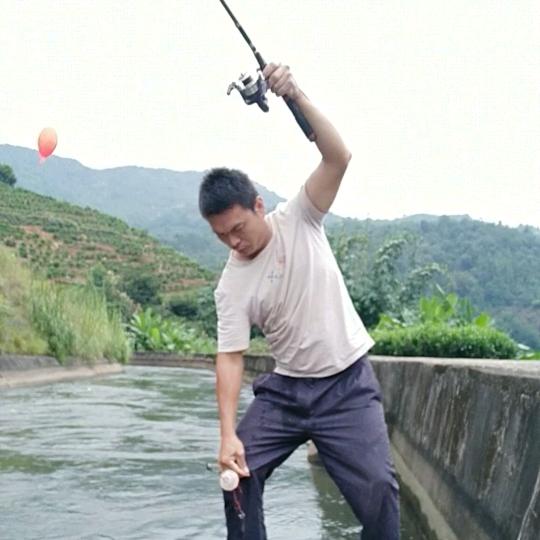 山里人（爱搞笑）