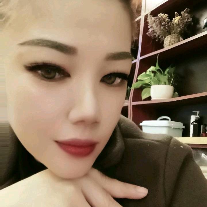 💅🏻💅🏻依依💄💄