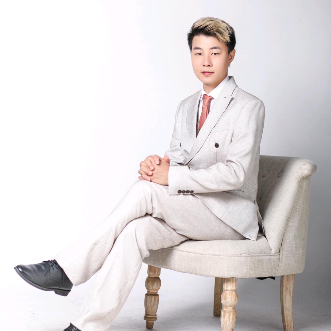 （晟世宠物美容学校）龚广生