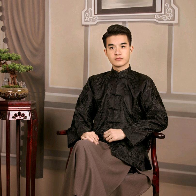 盖着被子扇空调