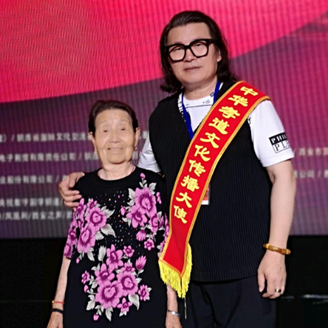好年头演唱者  喜耕田  钢弦蒲剧板胡创