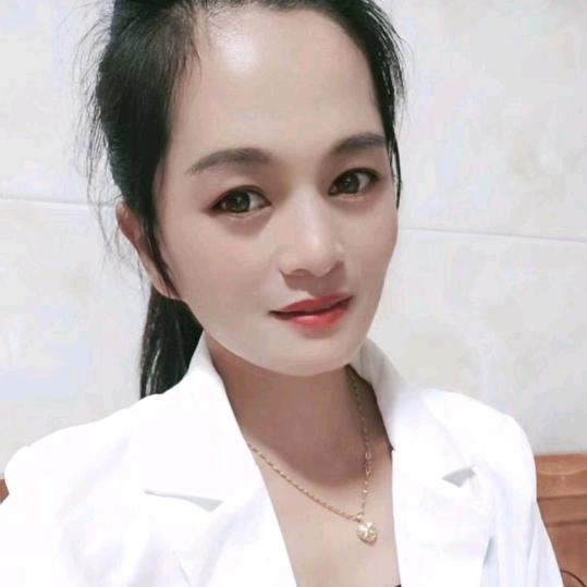 女汉子。