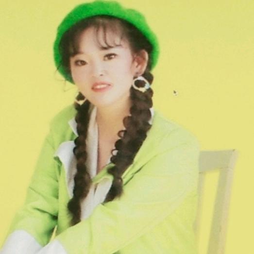 是小芳芳的小霞霞呀