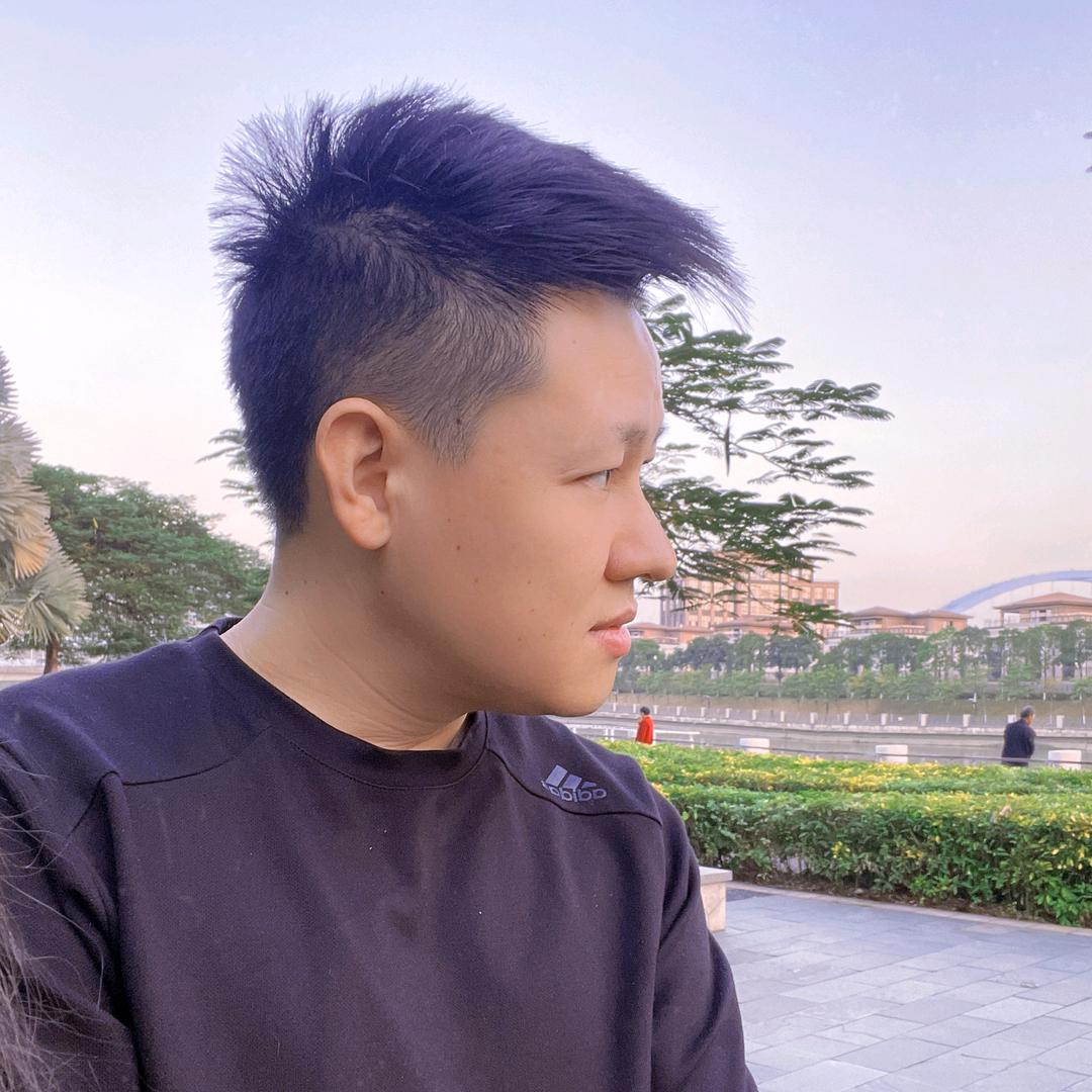 一个很哇塞的大叔