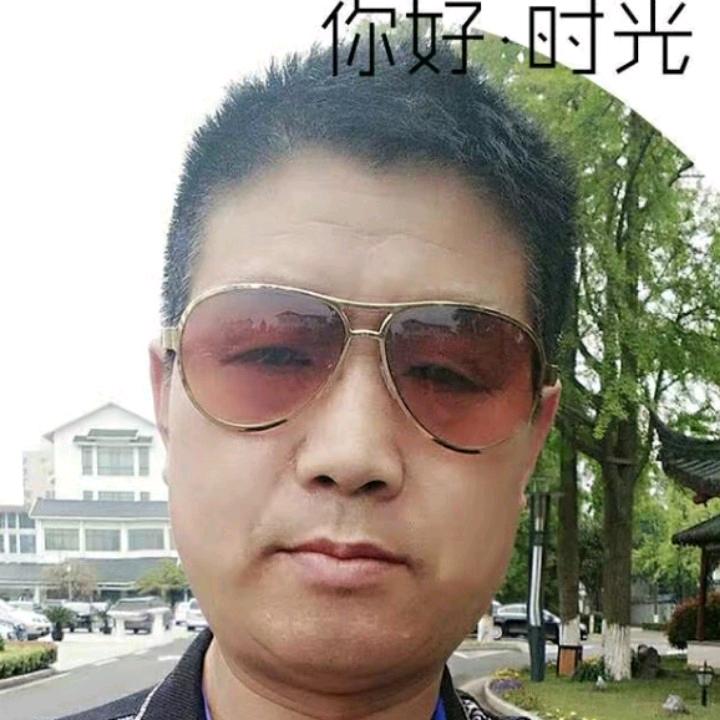 周硕万