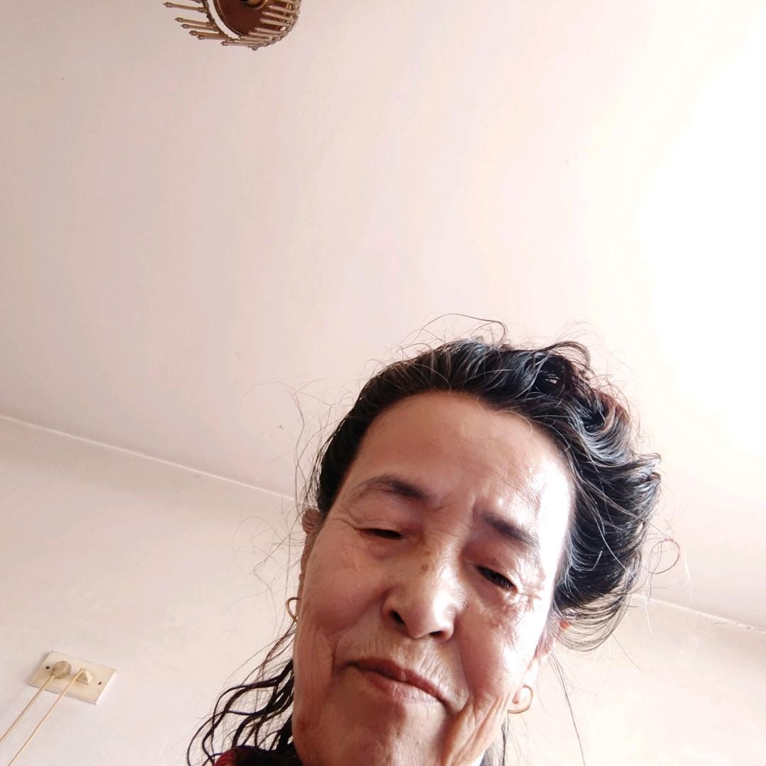 郭东英