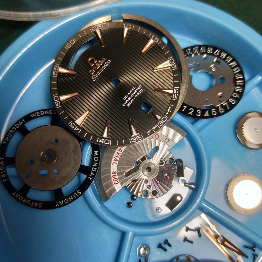 常言德名表维修中心