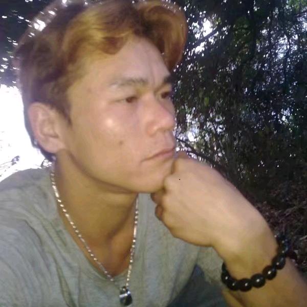 @冷雨夜(手机摄影)