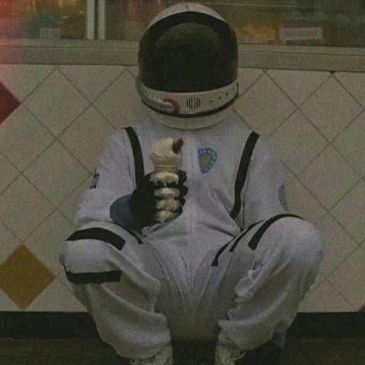 抱素。