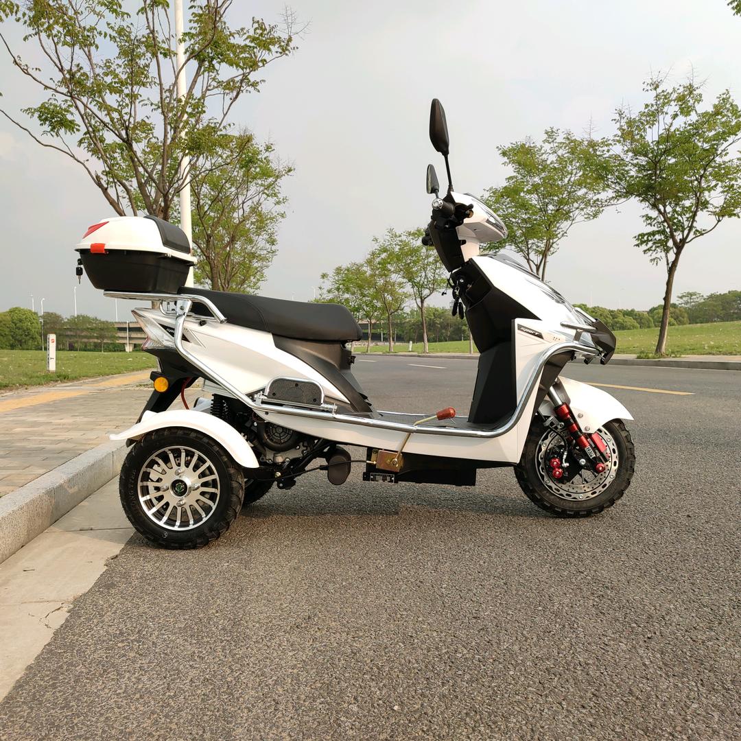 油电混合飞城优品摩托车