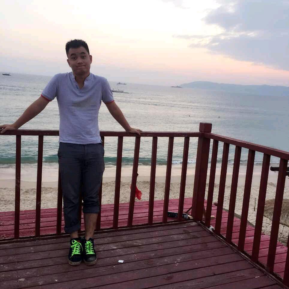 震哥现在叫小仰
