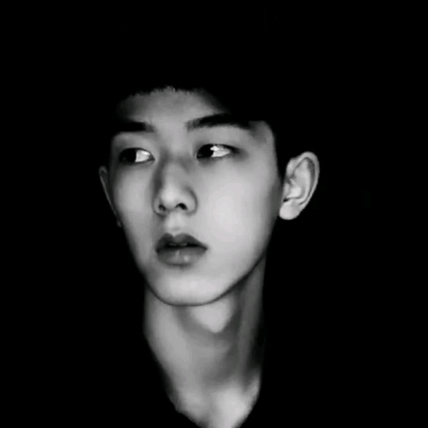 骑着老太太过马路