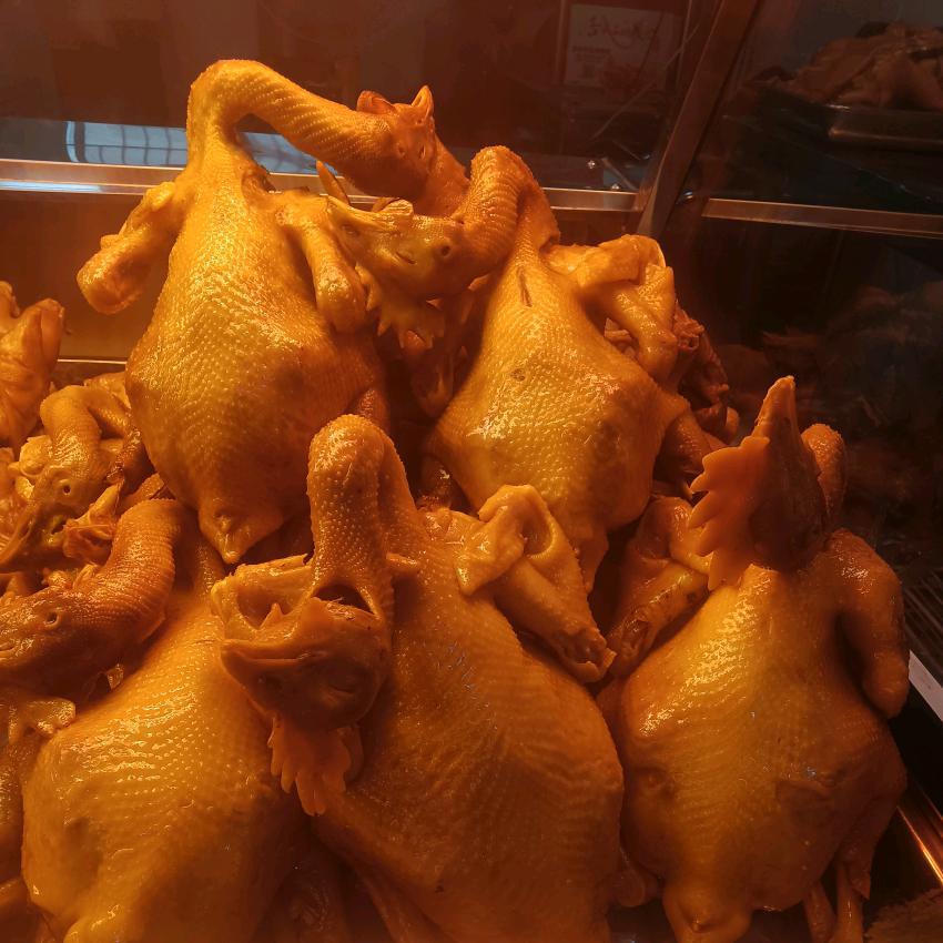 须水叫花鸡猪蹄