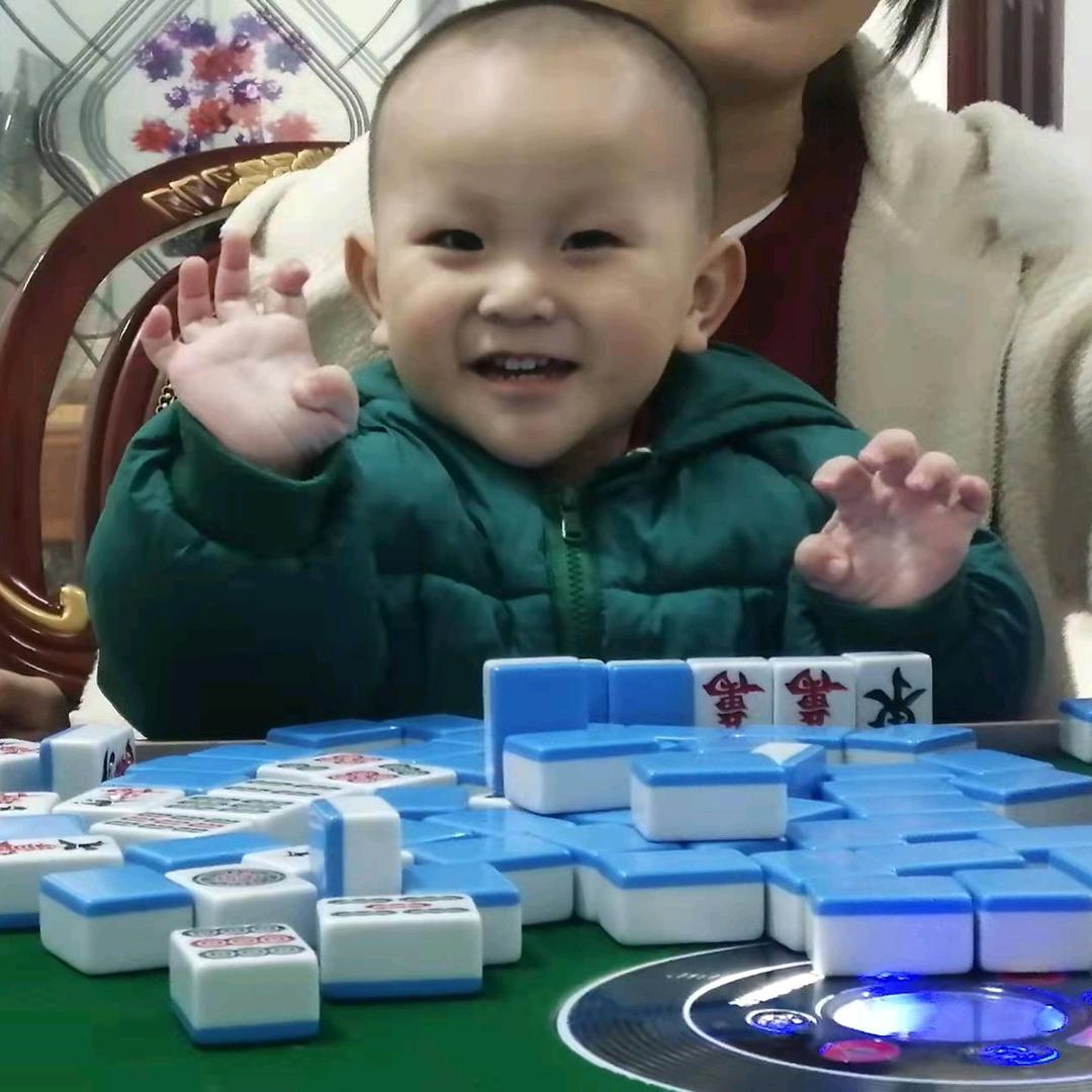 @君@