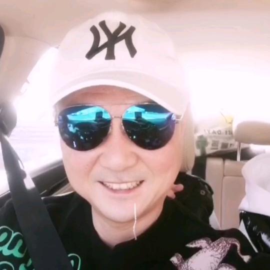 文  哥 -喜欢健身自由搏击🙏