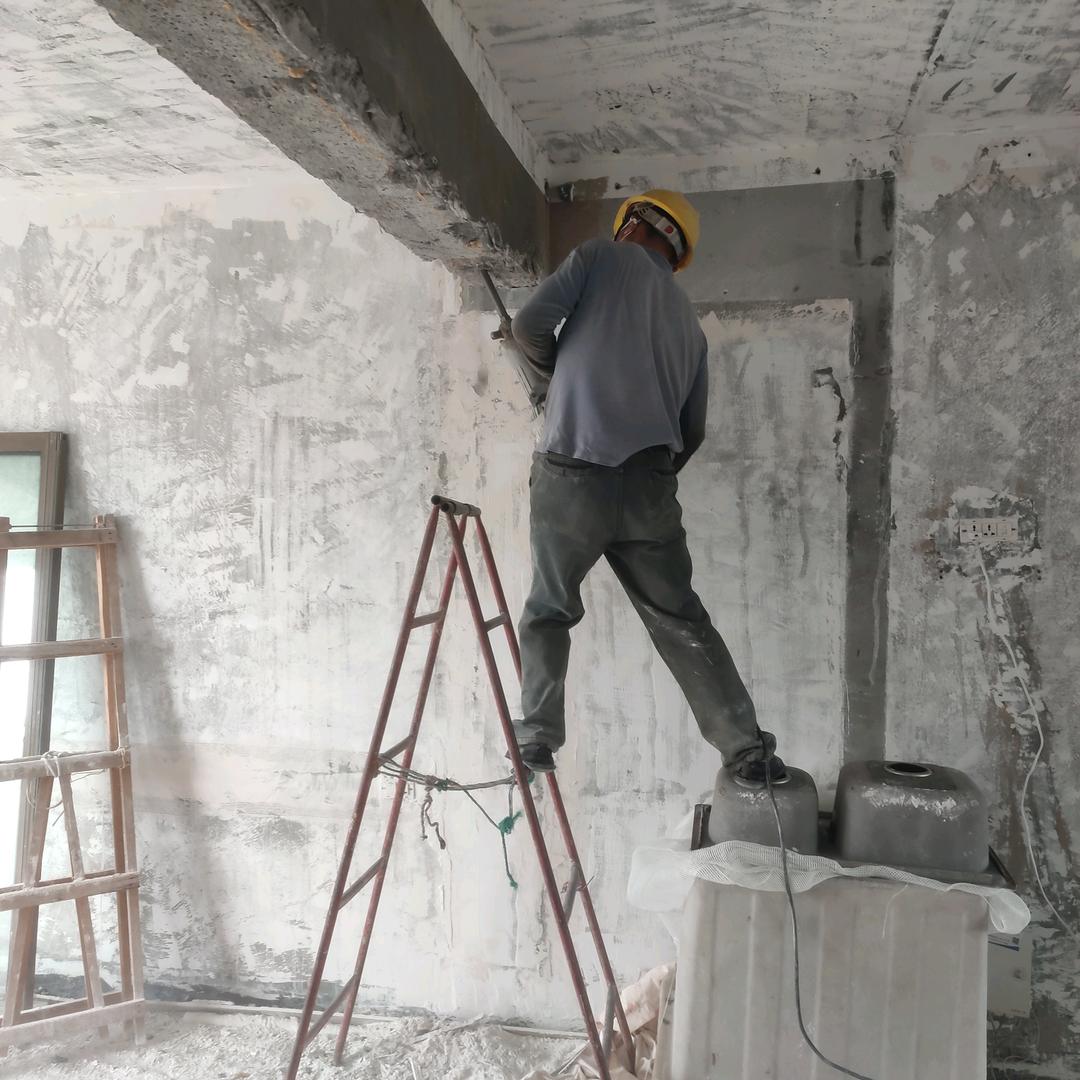 嘉兴拆除敲墙铲白灰