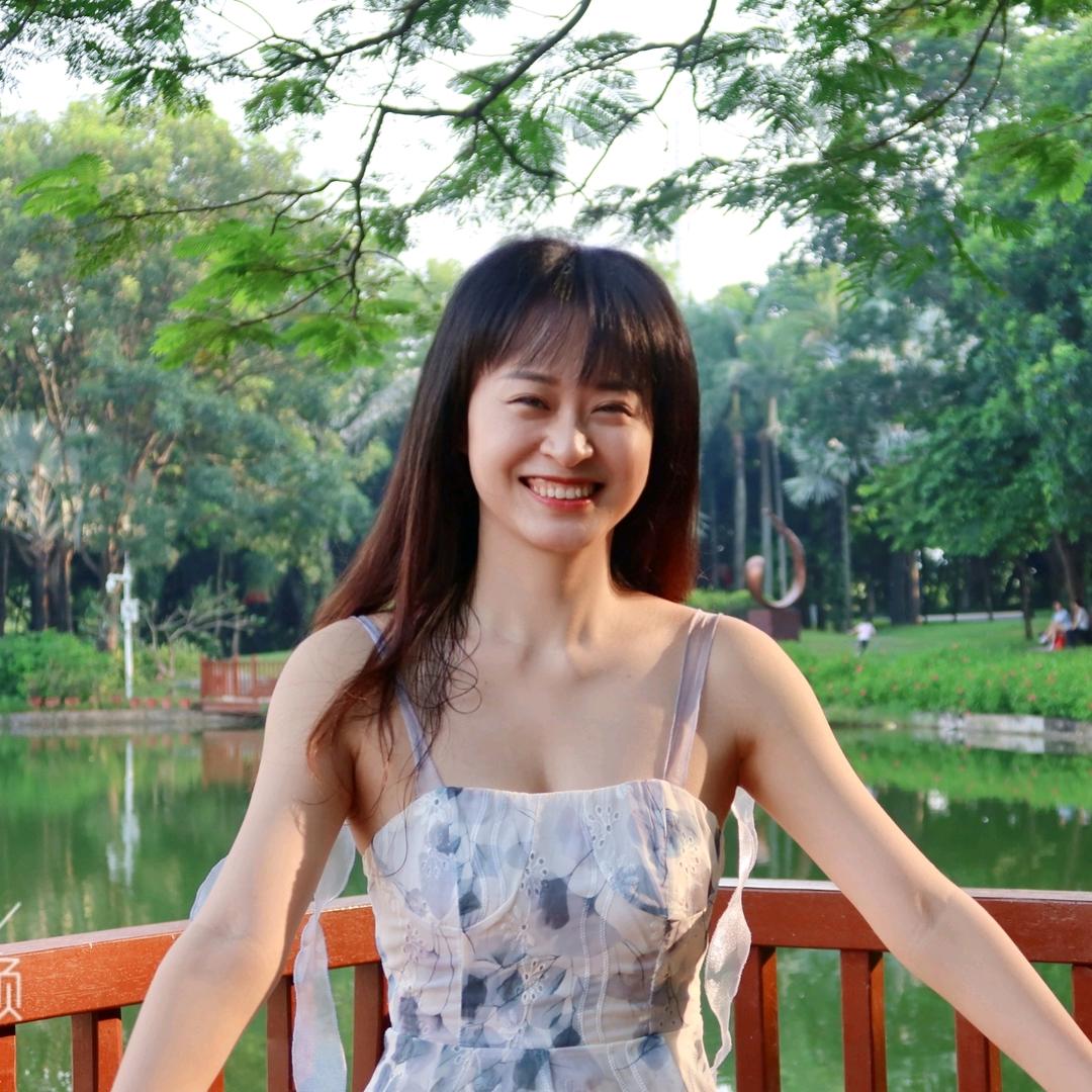 薇小兔头像