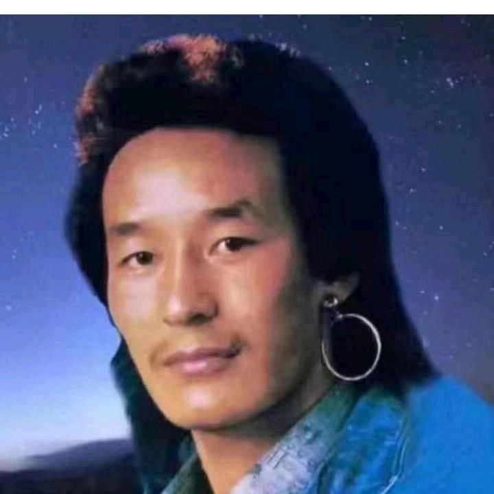 西德。