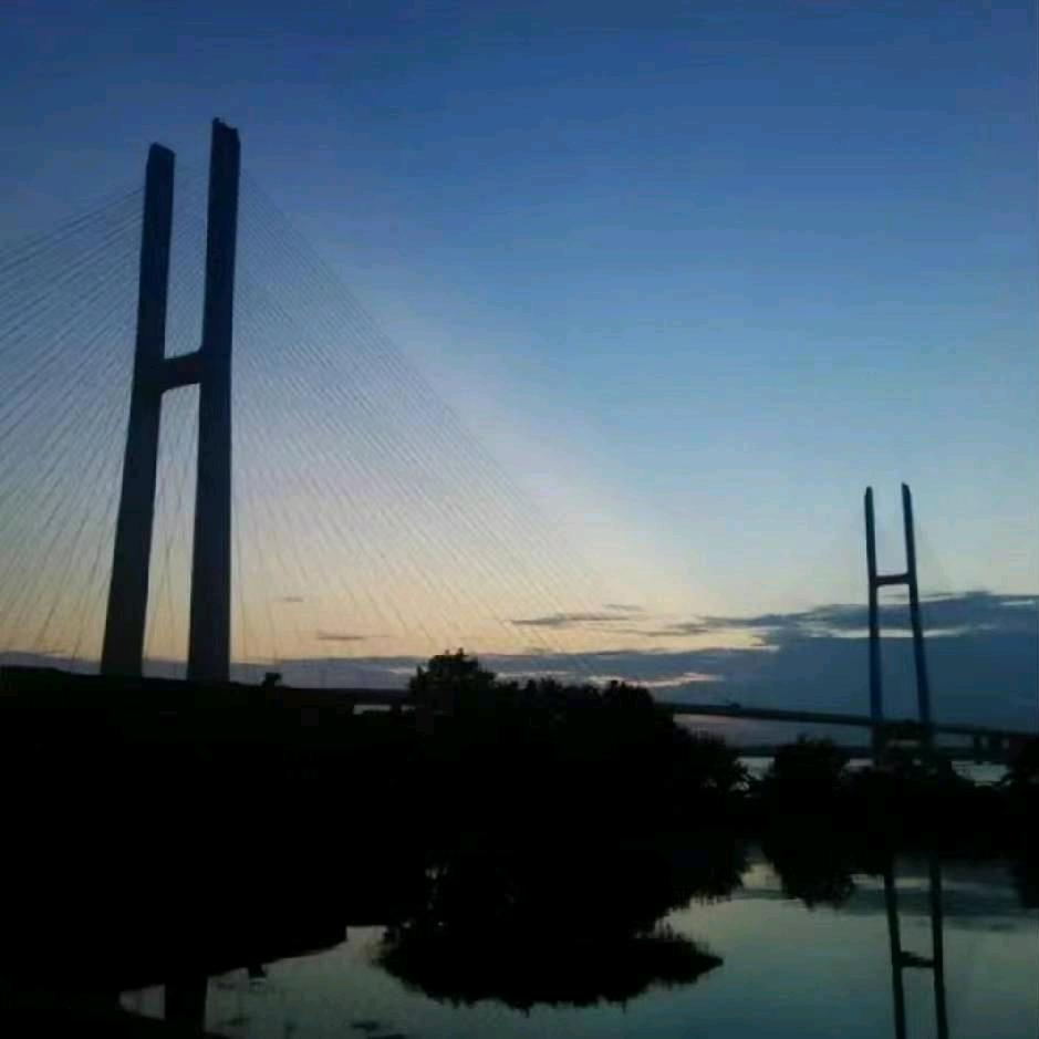 （开心一天是一天）