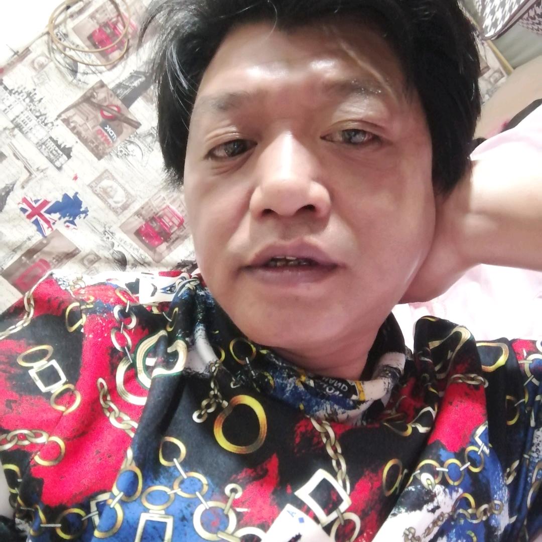 沉默不语，陈宇