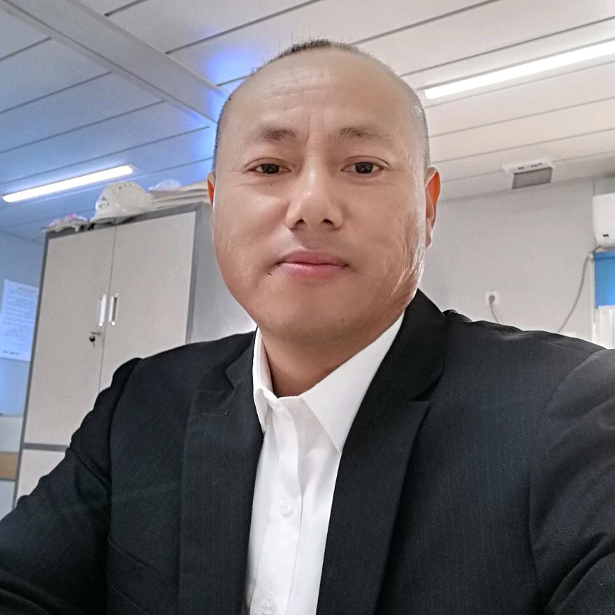 杨小青