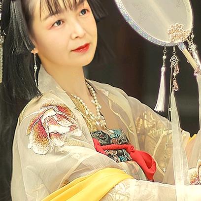 我是荷香