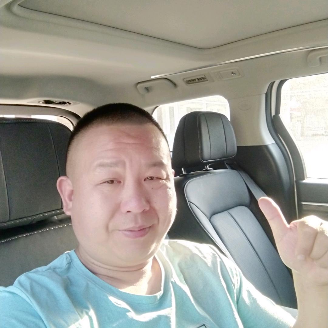 波哥在食堂