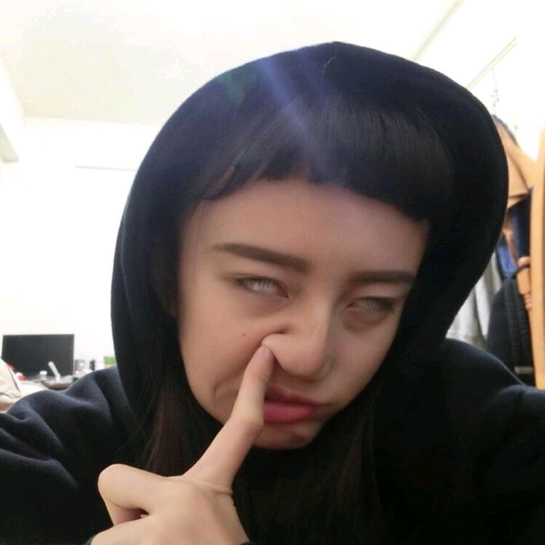 你压到我腿毛了❀