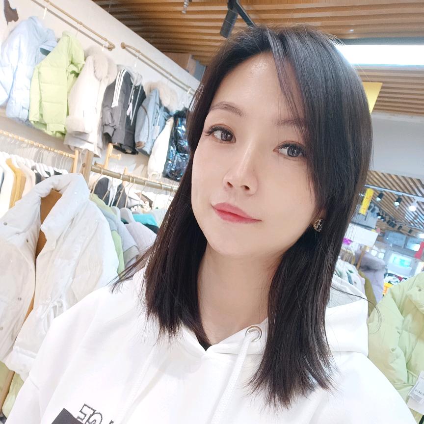 雯雯品牌女装集合店