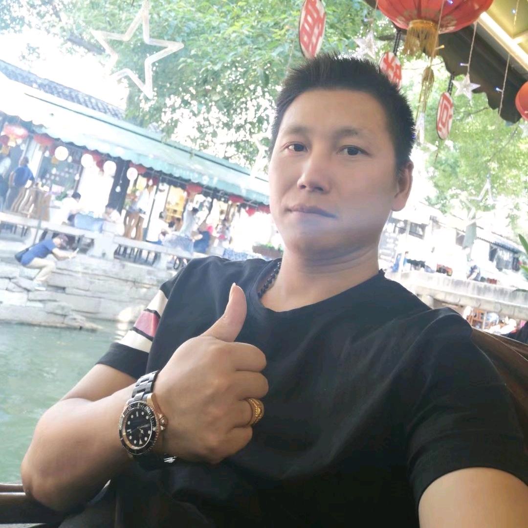 晓 龍 玖（窗帘墙布软装馆）