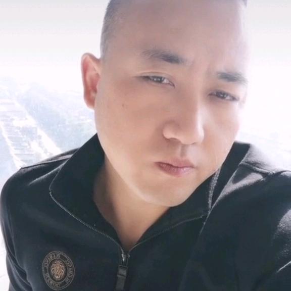 万 光