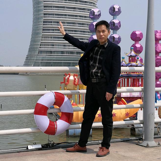 来自，吃水不忘挖井人的地方