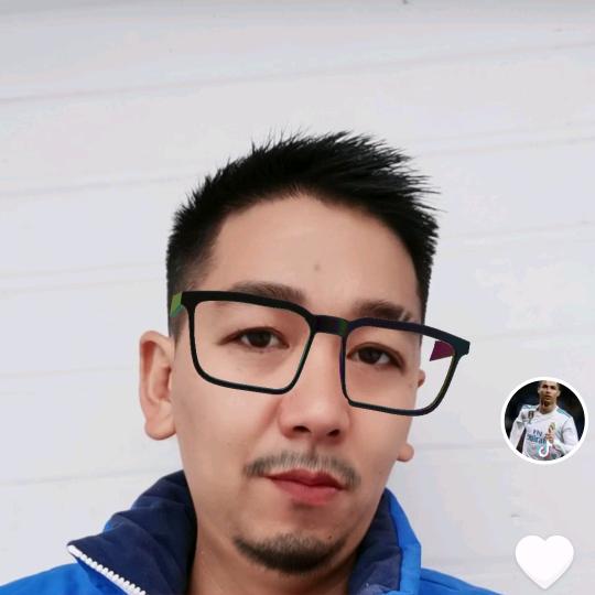 三岁就恨帅