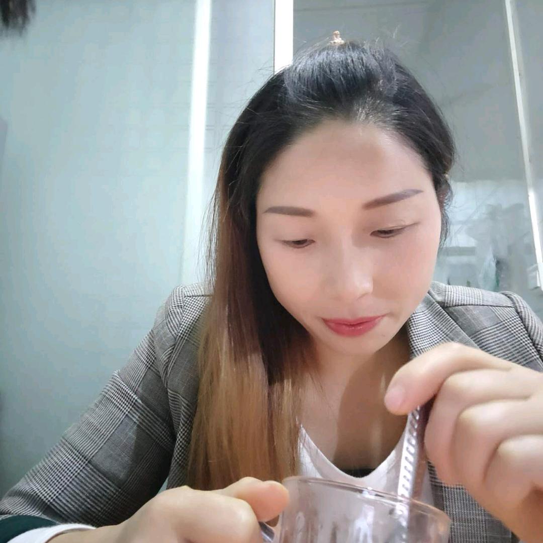 淡然一笑！