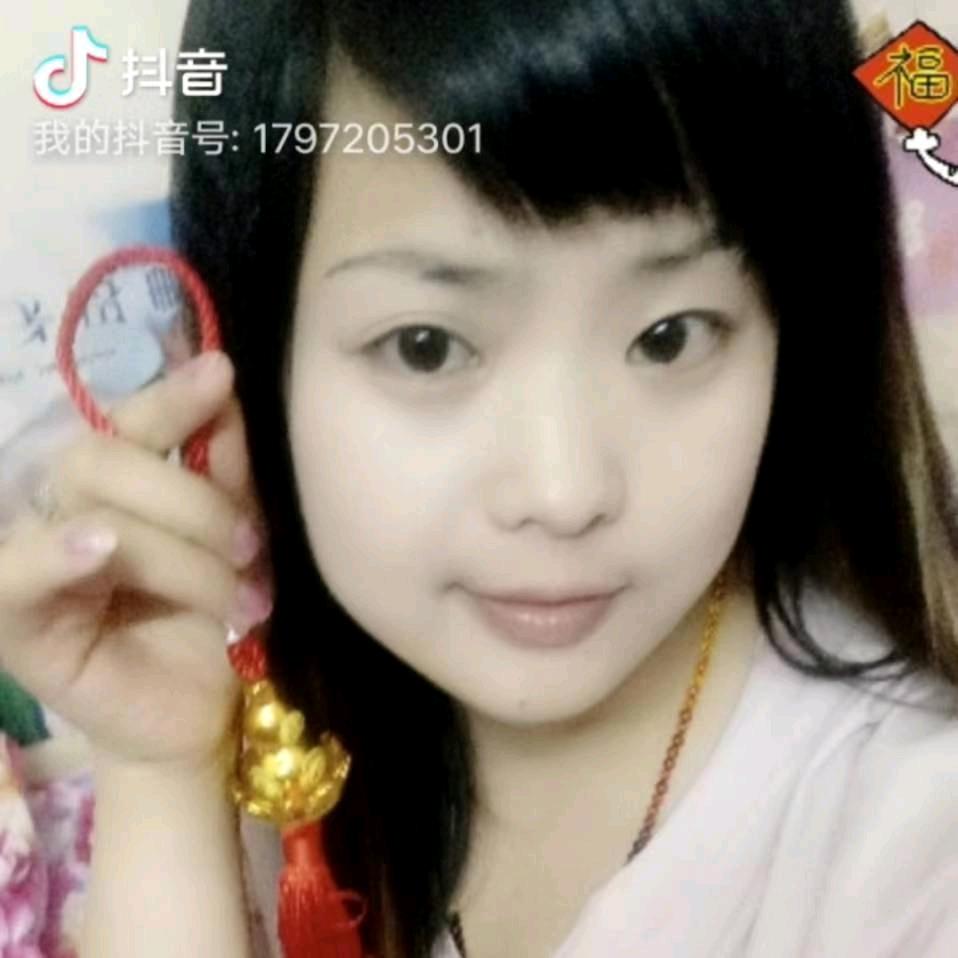 嘚瑟的小情猪💅💅💋